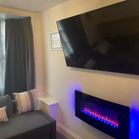 5 Bed, 5 Bath New Refurbishment For 2024. Sleeps 16, 60 Yds Beach & Harbour Weymouth Exterior photo