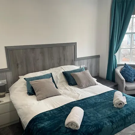 5 Bed, 5 Bath New Refurbishment For 2024. Sleeps 16, 60 Yds Beach & Harbour Weymouth Exterior photo