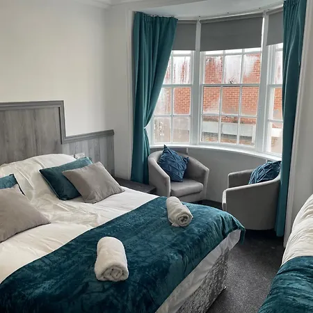 5 Bed, 5 Bath New Refurbishment For 2024. Sleeps 16, 60 Yds Beach & Harbour Weymouth Exterior photo