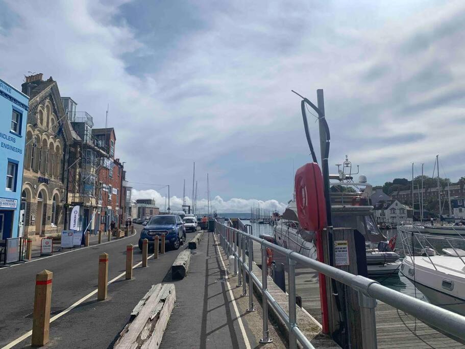 5 Bed, 5 Bath New Refurbishment For 2024. Sleeps 16, 60 Yds & Harbour Weymouth