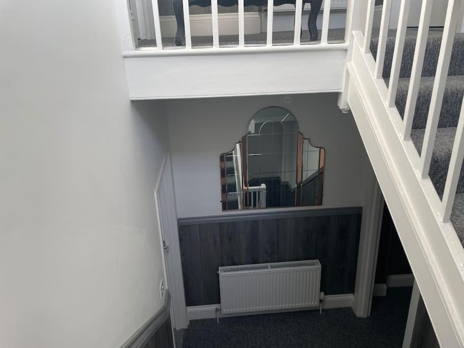 5 Bed, 5 Bath New Refurbishment For 2024. Sleeps 16, 60 Yds & Harbour Holiday home Weymouth