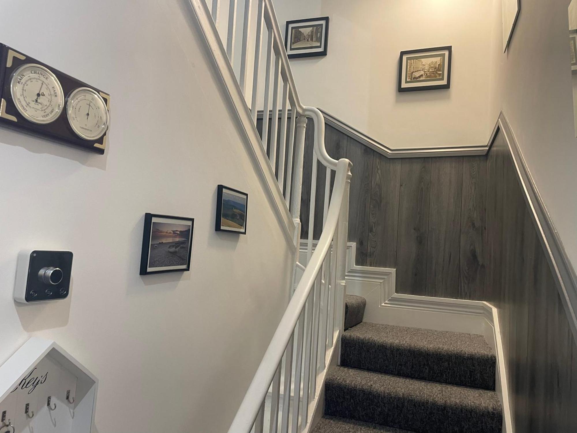 5 Bed, 5 Bath New Refurbishment For 2024. Sleeps 16, 60 Yds & Harbour Weymouth